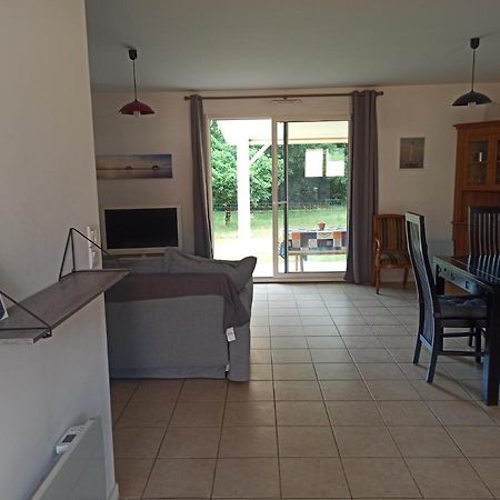Location 4-6 Personnes Vila Grayan-et-l'Hopital Exterior foto