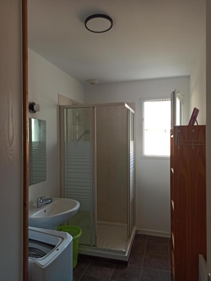 Location 4-6 Personnes Vila Grayan-et-l'Hopital Exterior foto