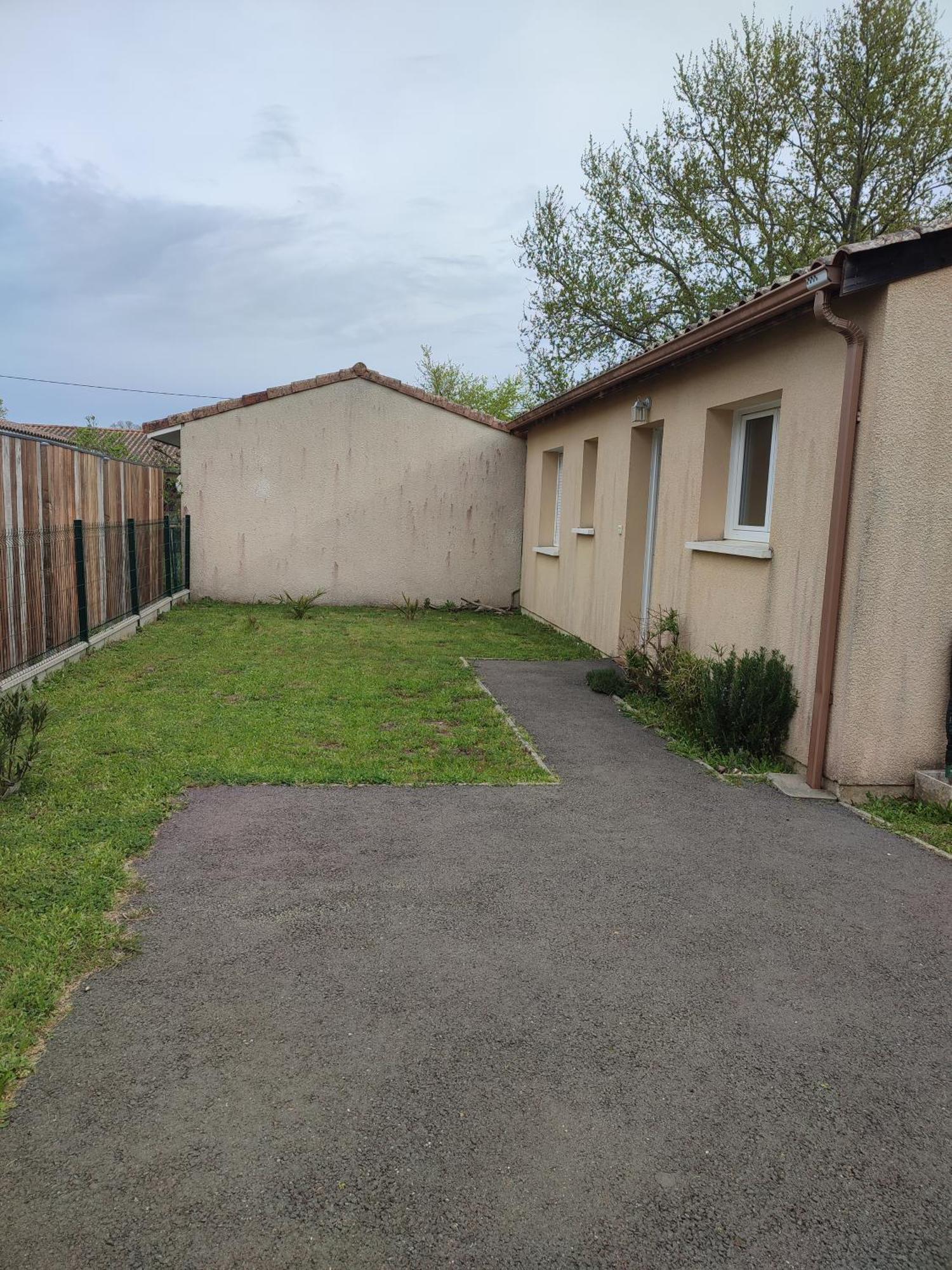 Location 4-6 Personnes Vila Grayan-et-l'Hopital Exterior foto