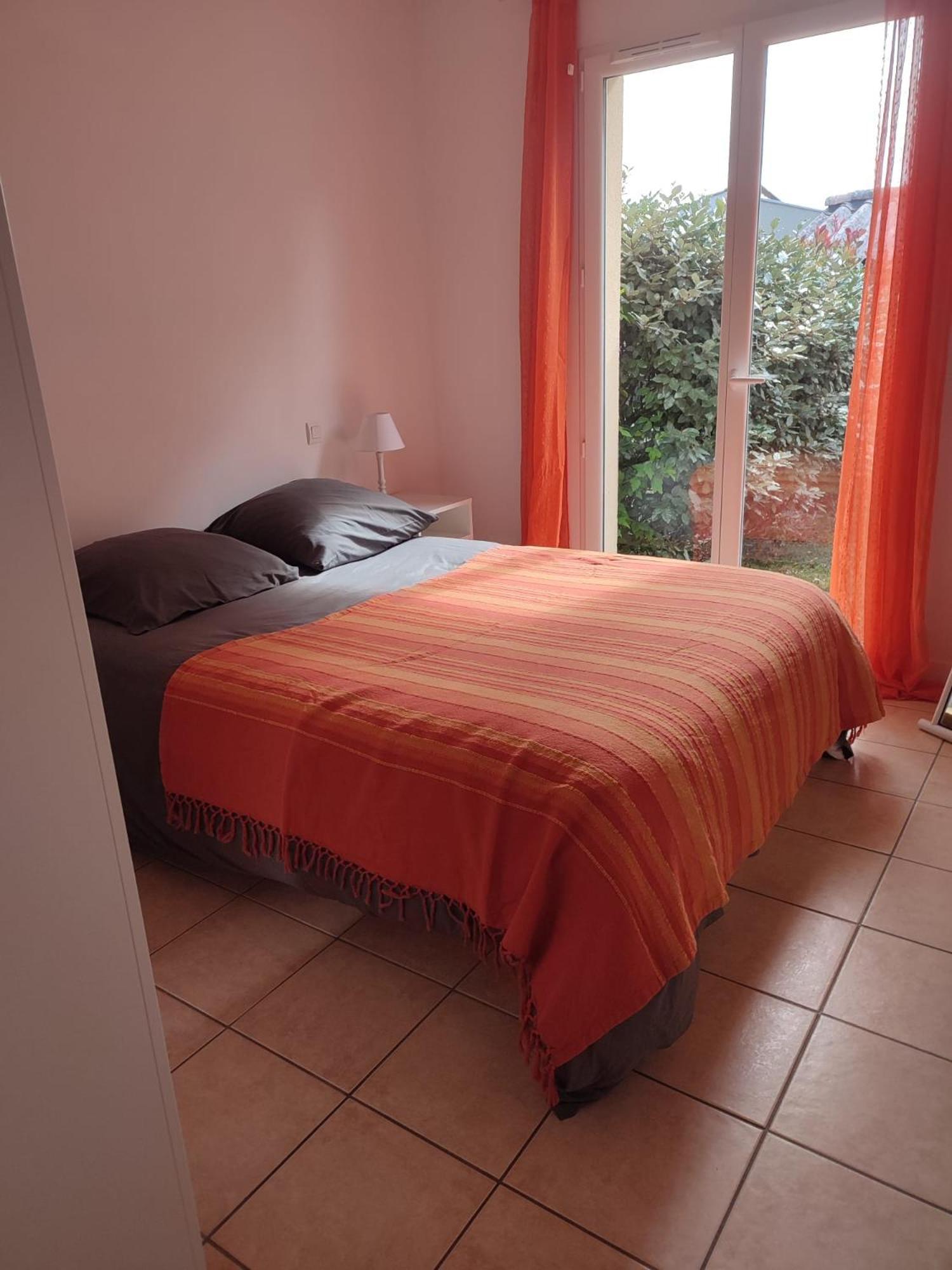 Location 4-6 Personnes Vila Grayan-et-l'Hopital Exterior foto
