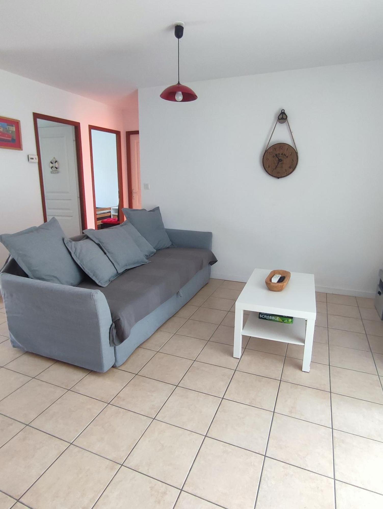 Location 4-6 Personnes Vila Grayan-et-l'Hopital Exterior foto